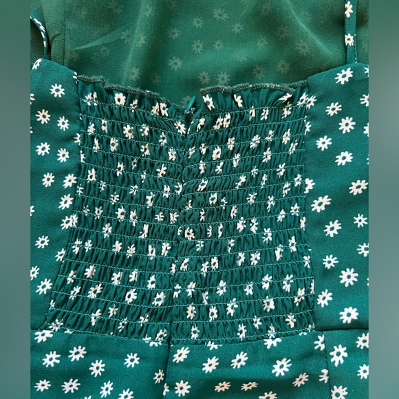 Little mountain Green summer dress. Size M (fits Small) - Picture 4 of 6